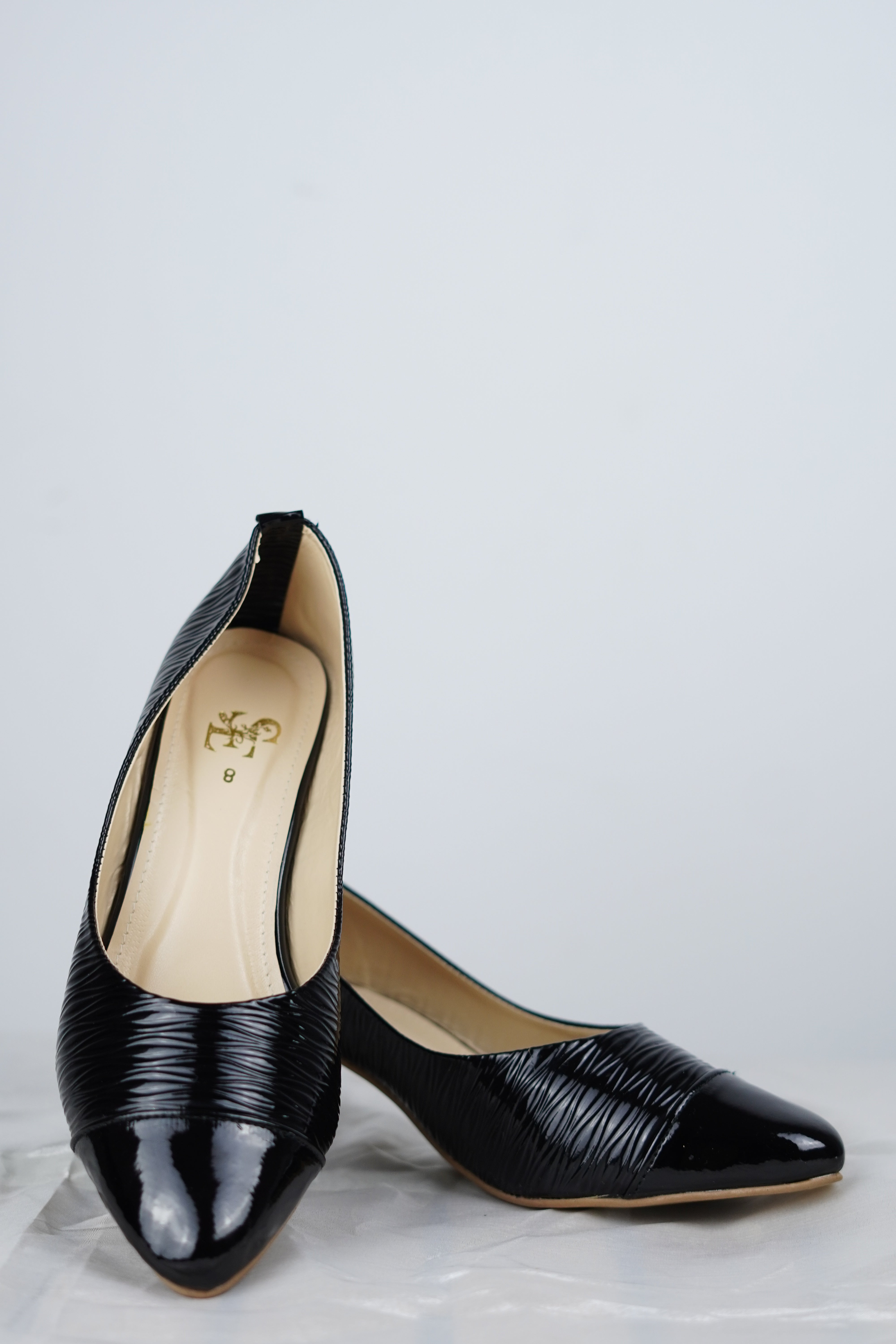 Peo Soul Black Heel Pumps Timeless Elegance